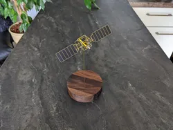 Complete model with wooden stand