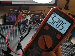 Measuring voltage on the solar cells